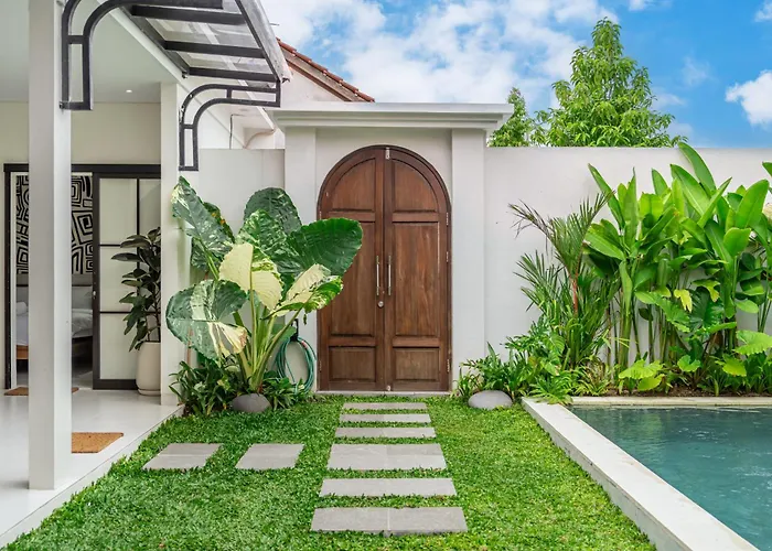 Villa Brand New 4bdr - Cozy And Stylish - Canggu With Breathtaking Stunning View *